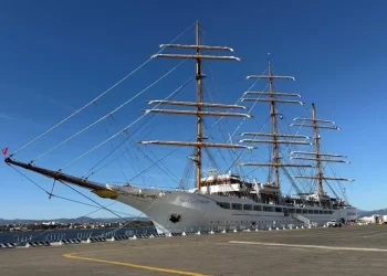 La navi da crociera di lusso sbarcano in Sardegna, 54 approdi sino a dicembre