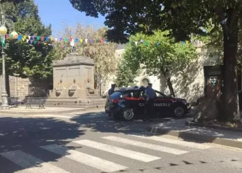Falso finanziere deruba un’anziana, bloccato al porto di Olbia