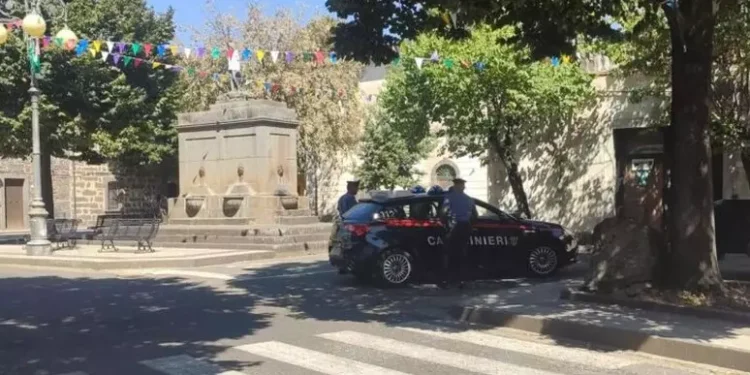 Falso finanziere deruba un’anziana, bloccato al porto di Olbia