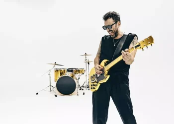 Esce a ottobre Amateur, il nuovo album di Cesare Cremonini. Dal 27 novembre il tour