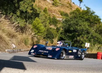 Incidente in una gara automobilistica in Sicilia, due morti e un ferito grave