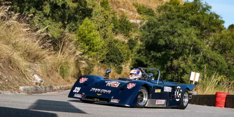 Incidente in una gara automobilistica in Sicilia, due morti e un ferito grave