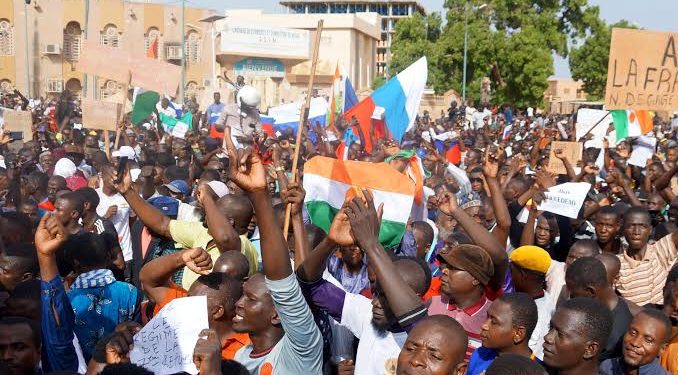 Il Niger ha accusato la Francia di aver orchestrato un colpo di Stato e ha ringraziato la Russia