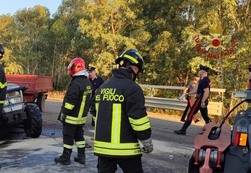 Tragedia a Villacidro, scontro tra trattore e auto: un morto