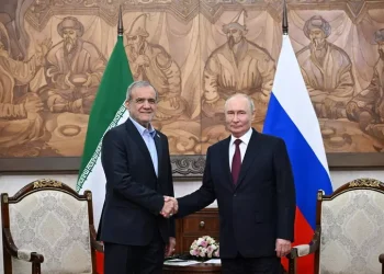 Putin a Pezeshkian, ‘ammiriamo vostro coraggio nella lotta per interessi nazionali’