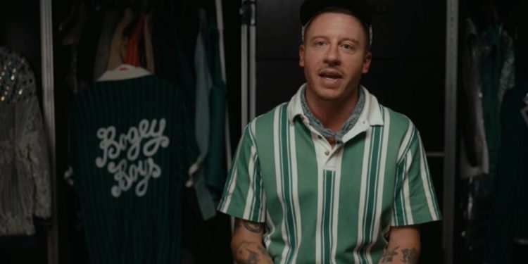 Macklemore dona un milione di dollari a 6 organizzazioni impegnate in Palestina