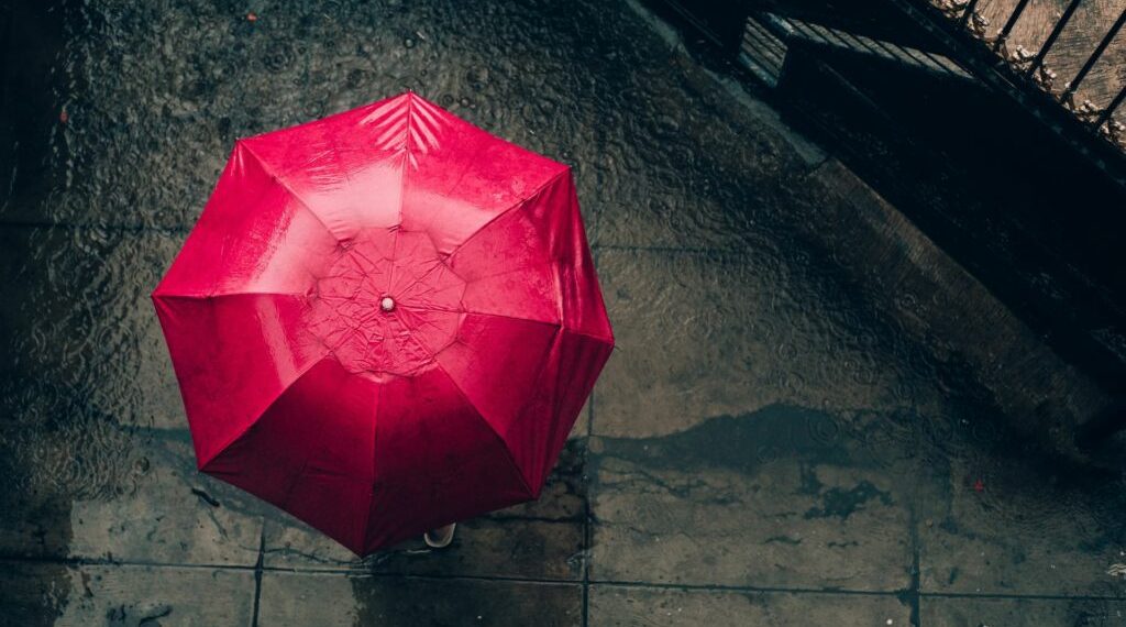 Temporali in arrivo, l’allerta degli esperti: in uno o due giorni potrebbe cadere la pioggia di un mese