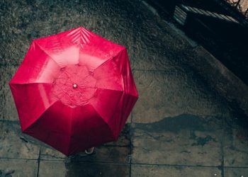 Temporali in arrivo, l’allerta degli esperti: in uno o due giorni potrebbe cadere la pioggia di un mese