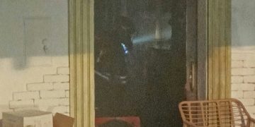 In fiamme bar a Baia Sardinia, intervento dei Vigili del Fuoco