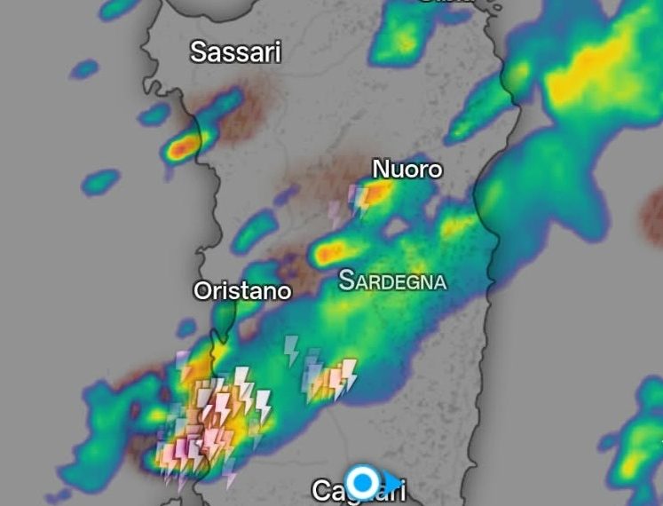 Ondata di maltempo sulla Sardegna, colpito l’Oristanese e il Medio Campidano: ora verso Cagliari