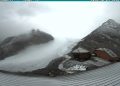 In Alto Adige torna la neve dopo un’estate con il caldo record: imbiancato Passo dello Stelvio