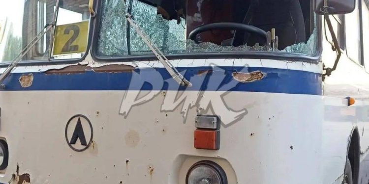 Donbass, droni ucraini colpiscono tre autobus passeggeri a Gorlovka