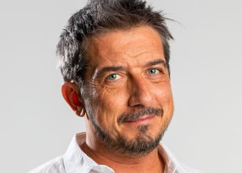 Prosa: Paolo Ruffini con “Presente”, domenica 18 ottobre alle 21 a Santa Teresa Gallura