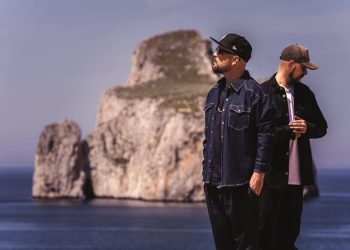 “Islanders Veri” , il nuovo monumentale doppio album dei Sa Razza, è finalmente fuori