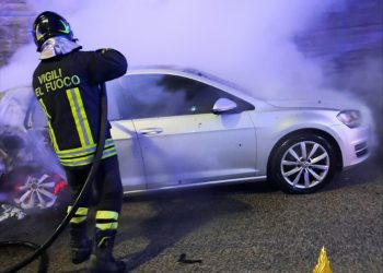Attentato nella notte a Nuoro, data alle fiamme l’auto di un 37enne