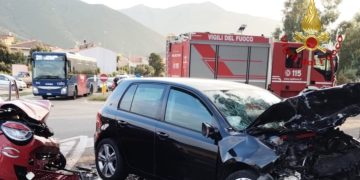Grave incidente a Gonnosfanadiga, frontale tra auto: due feriti in codice rosso