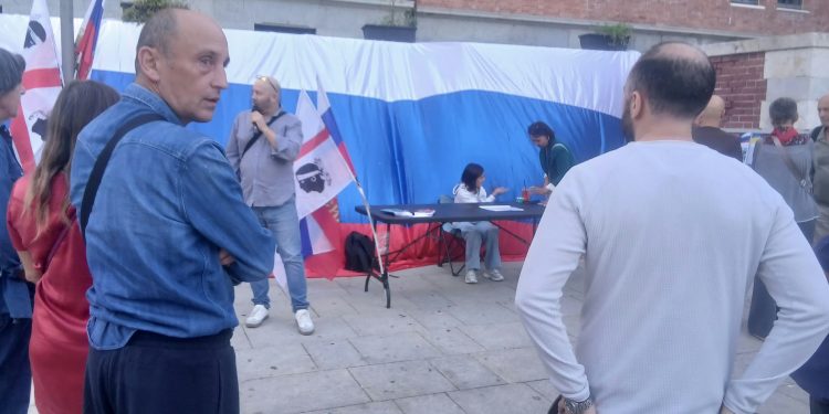 Russia, a Cagliari in piazza per chiedere pace e per opporsi alle esercitazioni nucleari della Nato