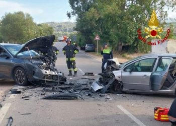 Arzachena, scontro frontale sulla Sp 59: tre feriti gravi