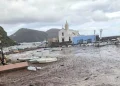 Temporale a Lipari, esondati torrenti, fango in strade e case allagate