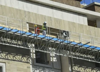 Ad agosto occupazione stabile, tasso di disoccupazione sale al 6,2%: i dati Istat