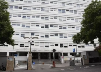 Minorenne accoltellato nella notte a Sassari, arrestato un 19enne