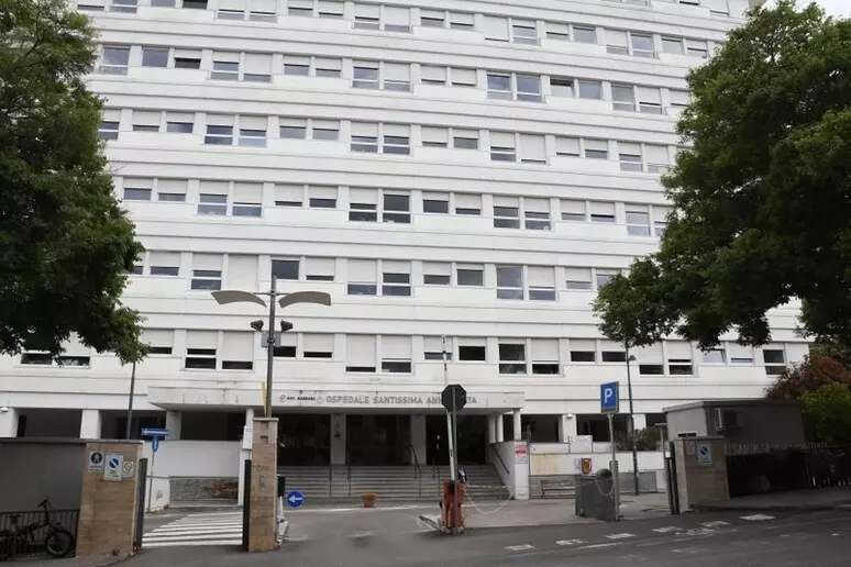 Minorenne accoltellato nella notte a Sassari, arrestato un 19enne
