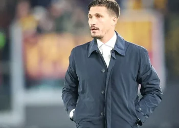 Serie A, la Roma vince in rimonta, terzo ko di fila per il Cagliari