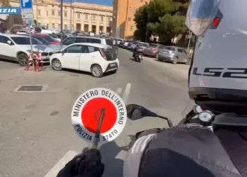 Nasconde 20 chili di hascisc nel freezer, arrestato a Cagliari