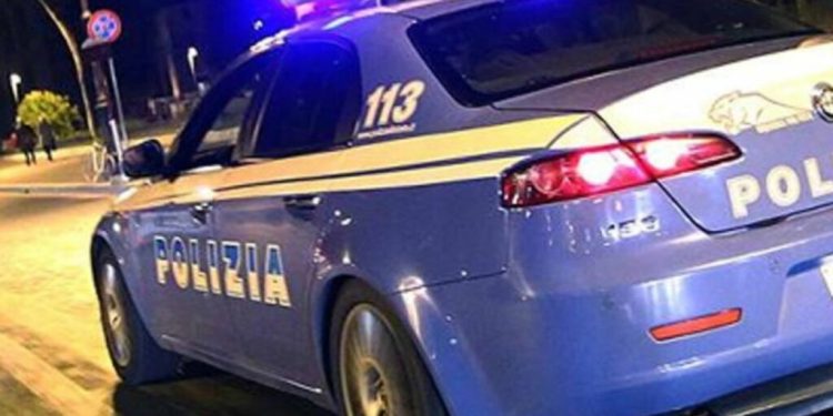 Roma est, è di nuovo terrore: 8 ordigni in 45 giorni, devastata concessionaria a Centocelle nella notte