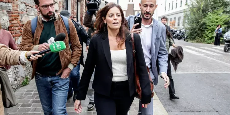 Annullata la condanna a Ilaria Salis nella causa con gli ex collaboratori