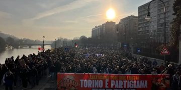 Torino: perquisizioni e misure cautelari contro attivisti di Askatasuna