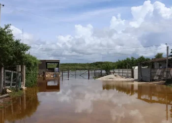 L’uragano Isaias si rafforza a categoria 3, evacuazioni in Alabama e Florida